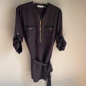 CALVIN KLEIN | Black cuff sleeve w/ gold hardware